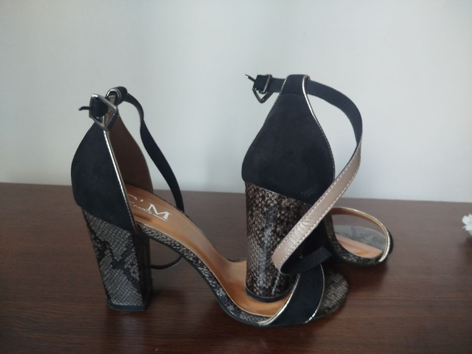 Sandale cu toc elegante