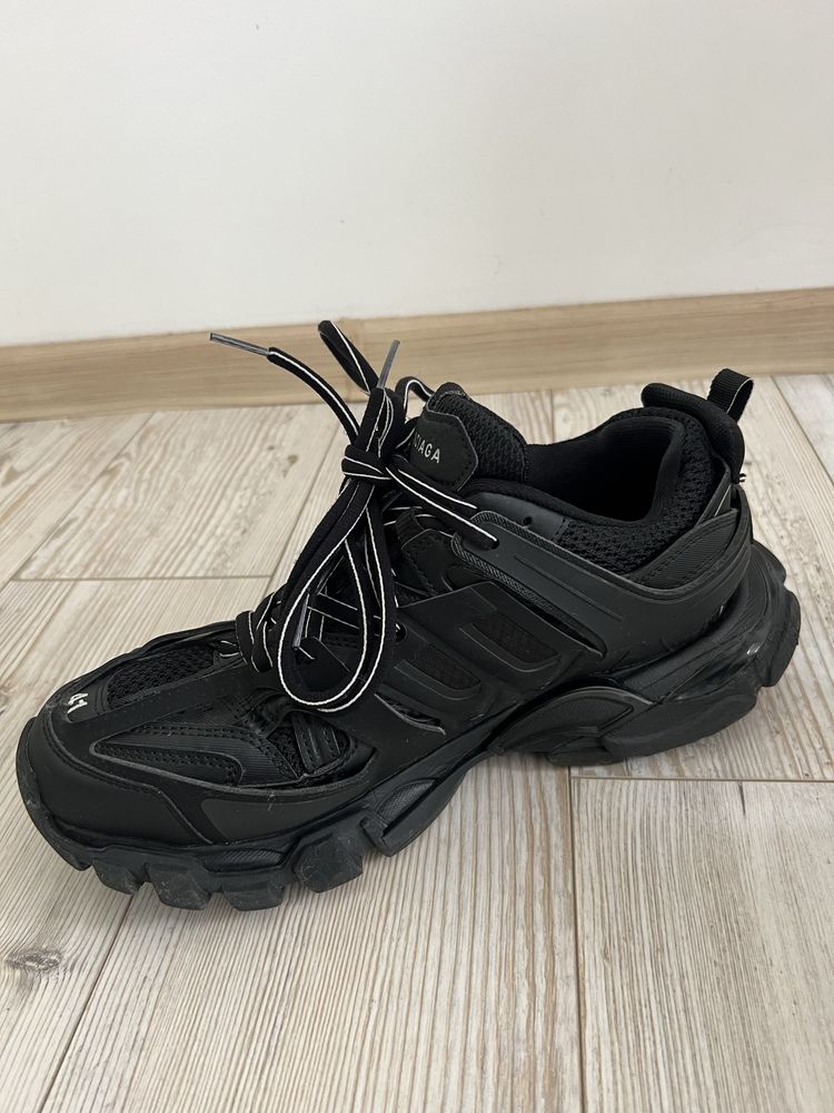 Balenciaga Track