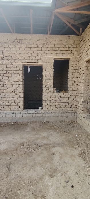 Yangihayot 0.5 sotiq yer uchaska sotiladi