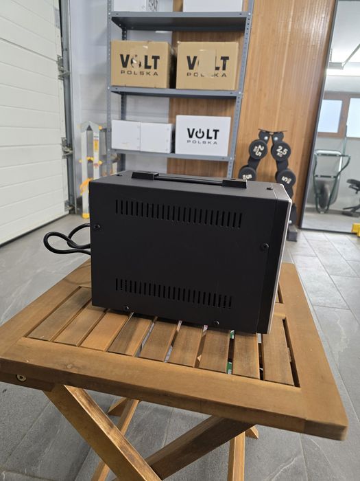 Stabilizator de tensiune SilverCloud, 2000VA, 1200W, ca nou