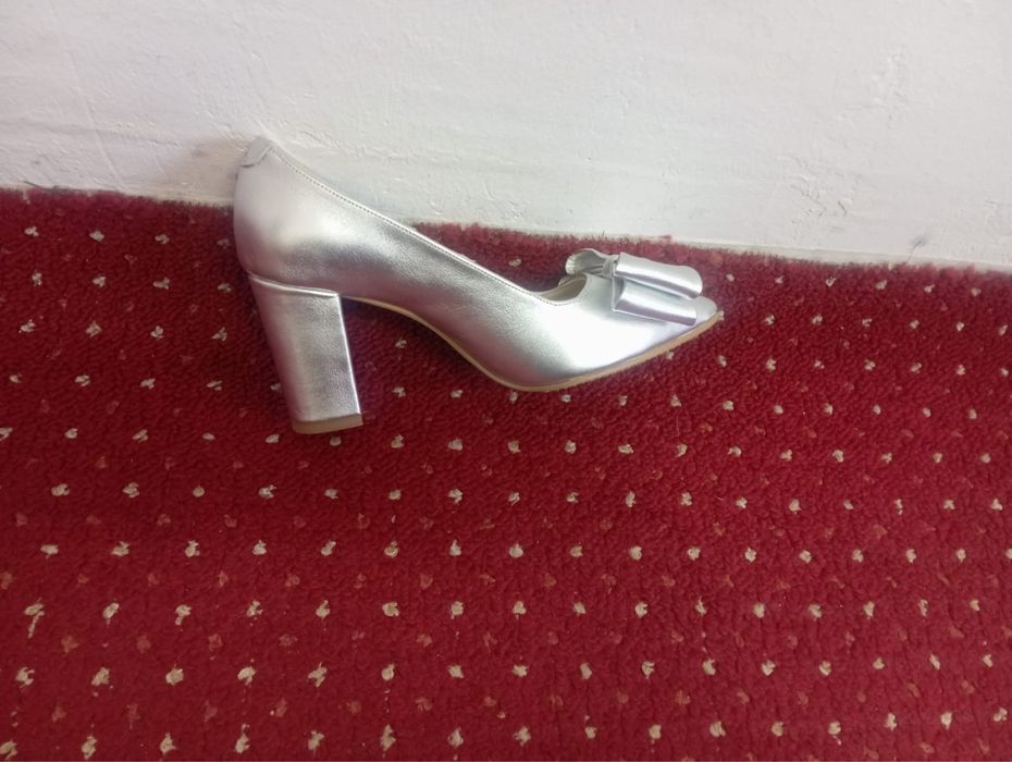 Pantofi piele naturala argintiu