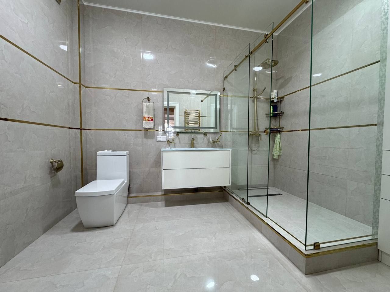 Продается 3х ком квартира в новостройке, ор-р: ЖК Skyline, 175 м²