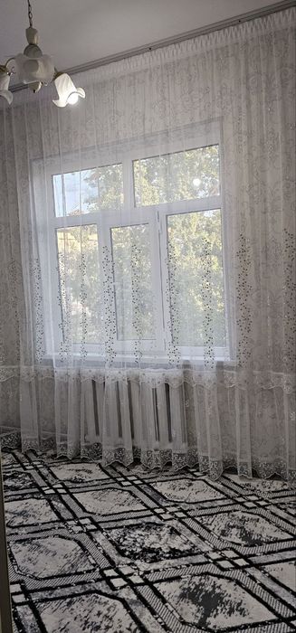 Qoraqamish 2/1. G'alaba bog'i yonida oilaga