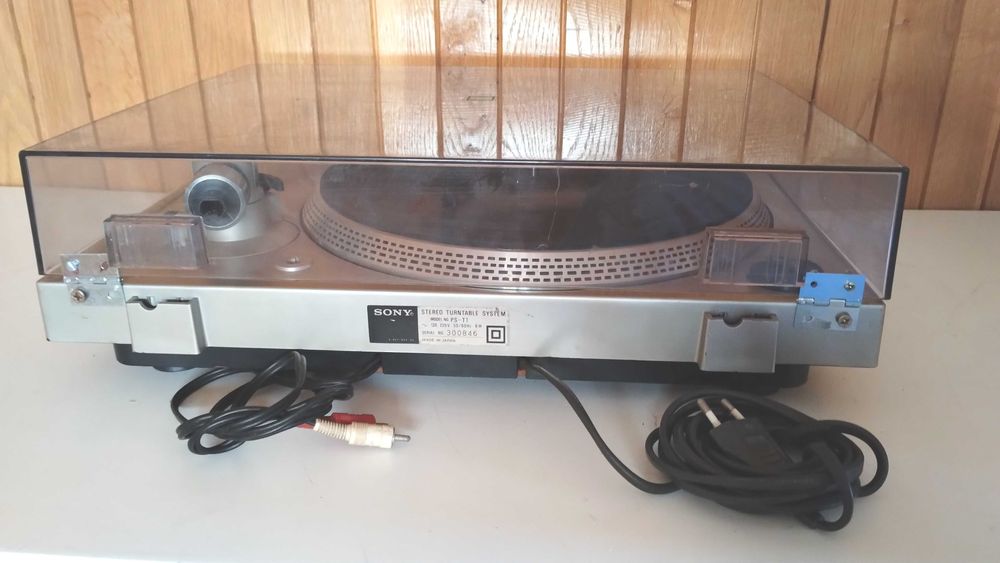 pt discuri vinil un pickup Sony PS T1 direct drive
