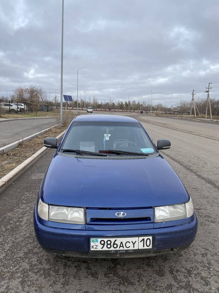 Ваз 2110 16 кл 2002 года  продоётся срочно
