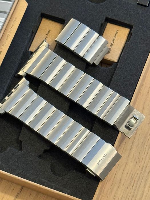 Оригинална титаниева каишка за Apple Watch Ultra - Nomad Titanium Band