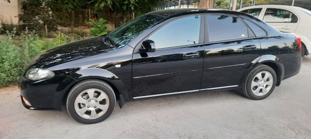 Lacetti сотилади.