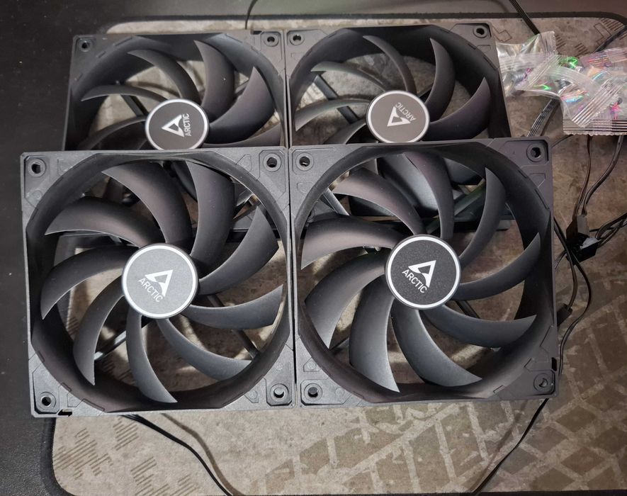 Ventilatoare PC - ARCTIC AC F12 PWM PST Black