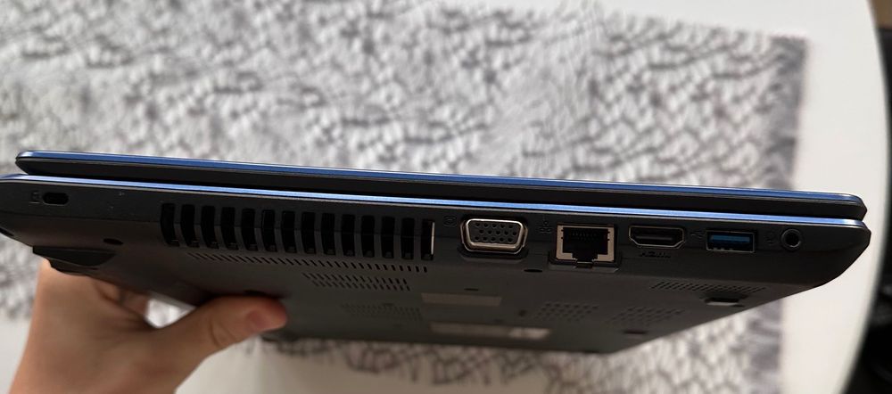 laptop acer albastru