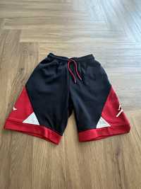 Short jordan marimea S (9-10 ani)