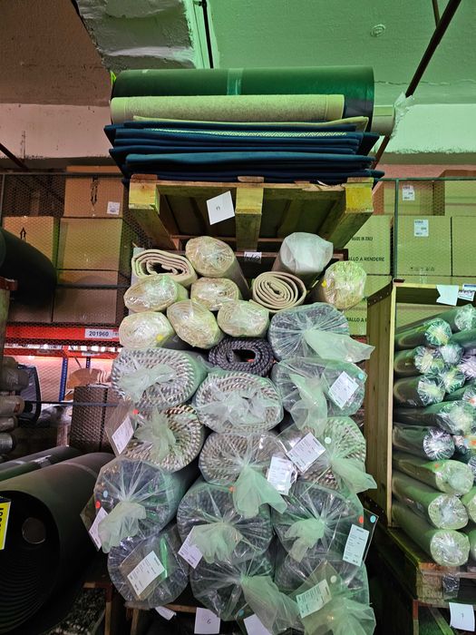 COVOR DIN LANA 140x200cm de lux, nou, Elvetia