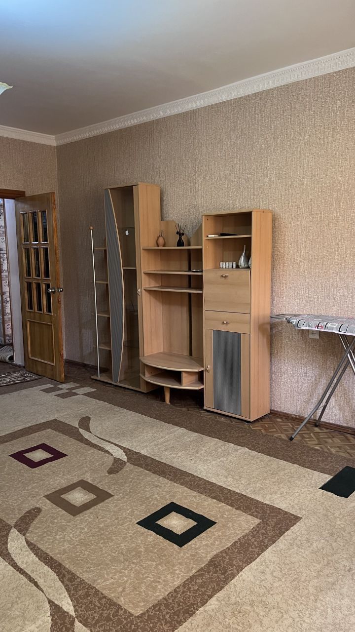 Ойбек метро 2 ком квартира аренда