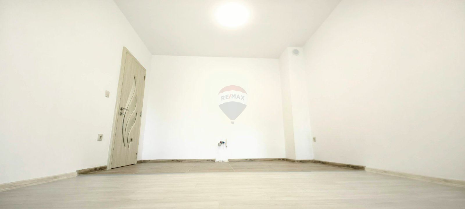 Преустроен тристаен апартамент за продажба, кв.Трошево, гр.Варна, ЙГ