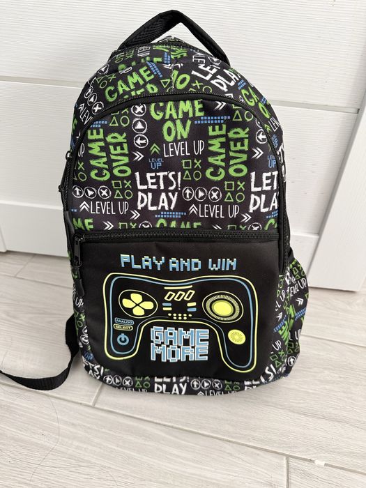 Продам рюкзак за 2000 тг