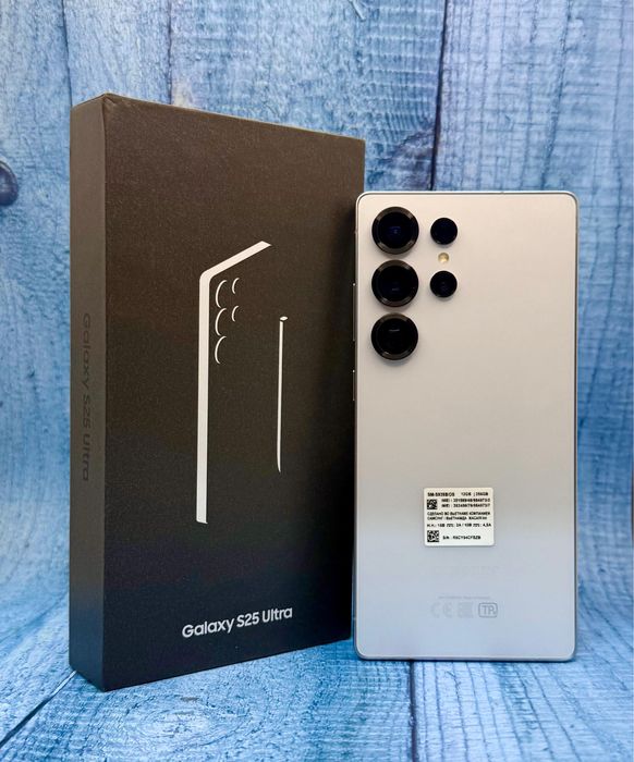 Samsung S25 Ultra 256gb в новом состоянии ,на гарантии