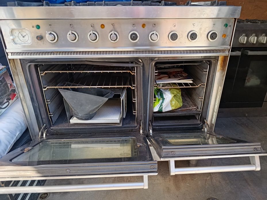 Професионална готварска печка – 2 фурни + 5 газови котлона! 

Мощ