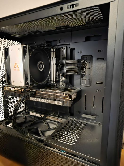 RTX 5080 / 7950x3d / 64GB / 2TB SSD / Corsair RM850x / БГ Гаранция!