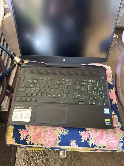 noutbok hp pamit 16.1t holati zor oqip tel qlila