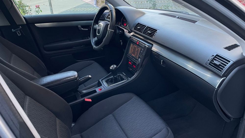 Audi A4 B7 An 2006 diesel Manual 6+1 Înmatriculat Ro Cu Acte La Zi