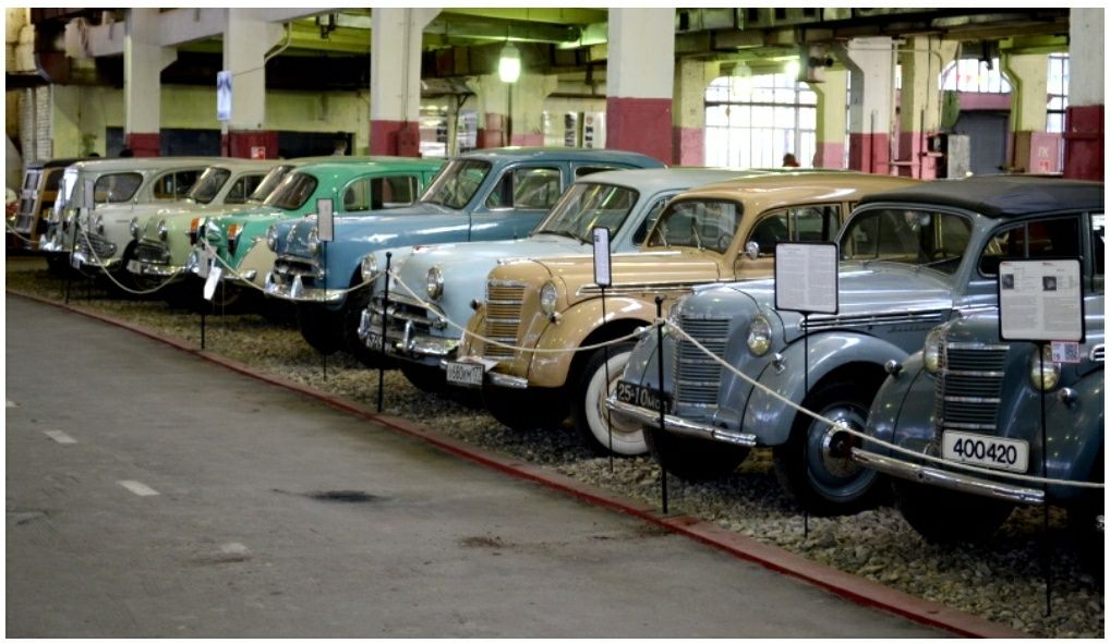 Продаётся советский автомобильи м 407 радная краска.