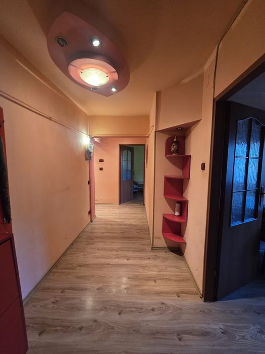Închiriez apartament 2 camere