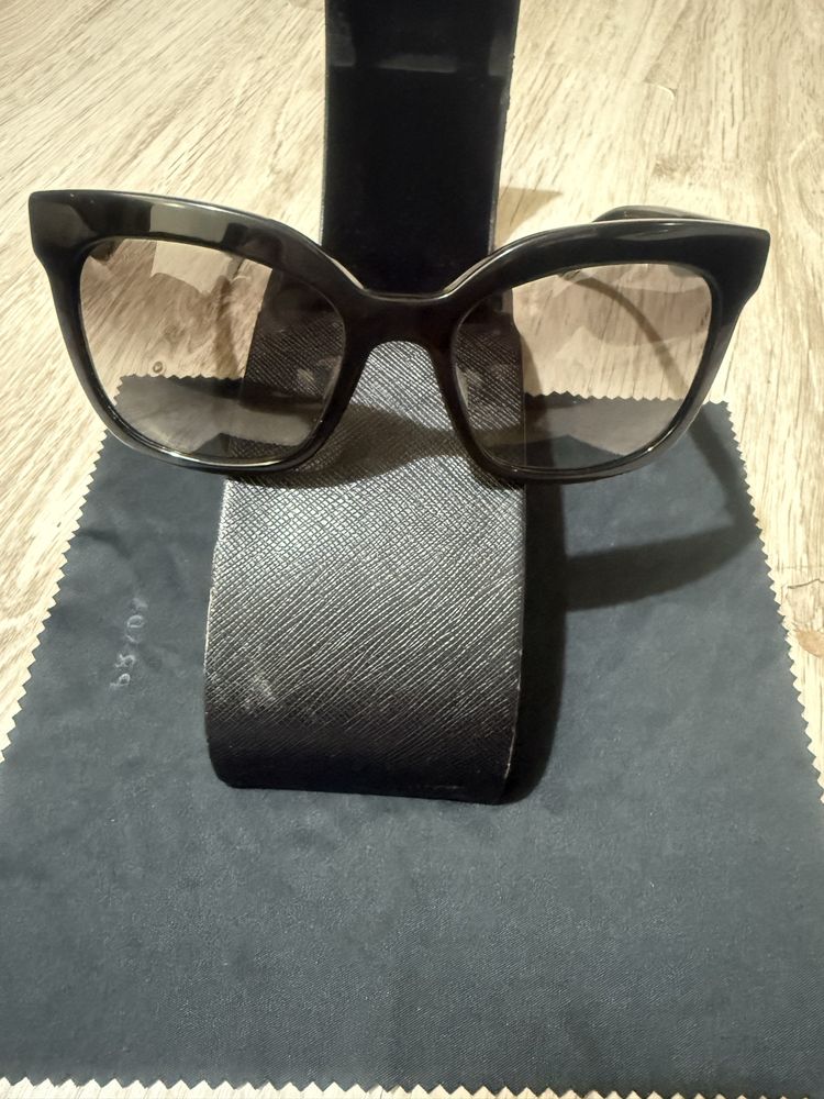 Оригинални слънчеви очила”Prada”