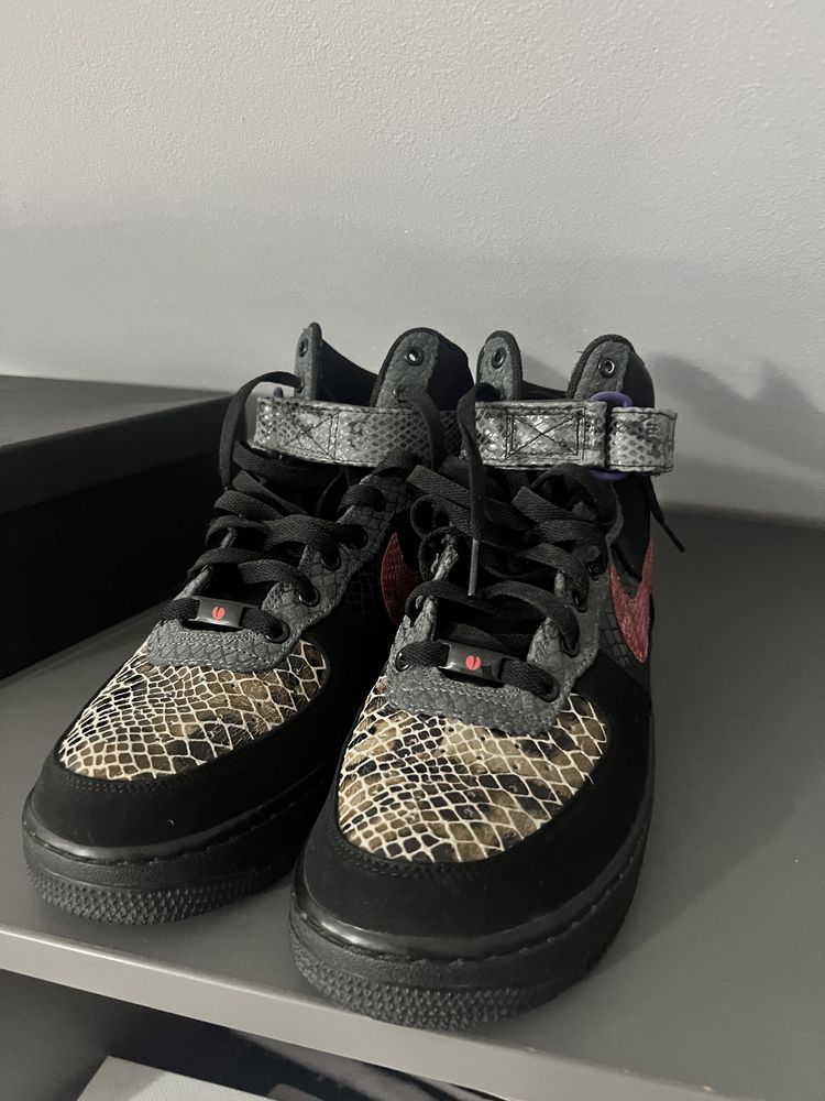 Nike air force one snake