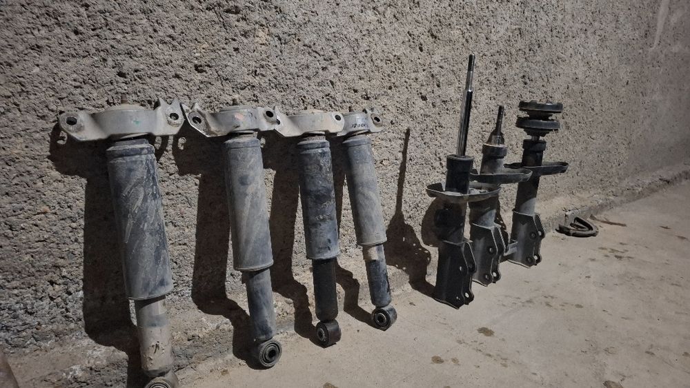 Малибу 1 амалзаторлар сотилади олди,орка. Бор.