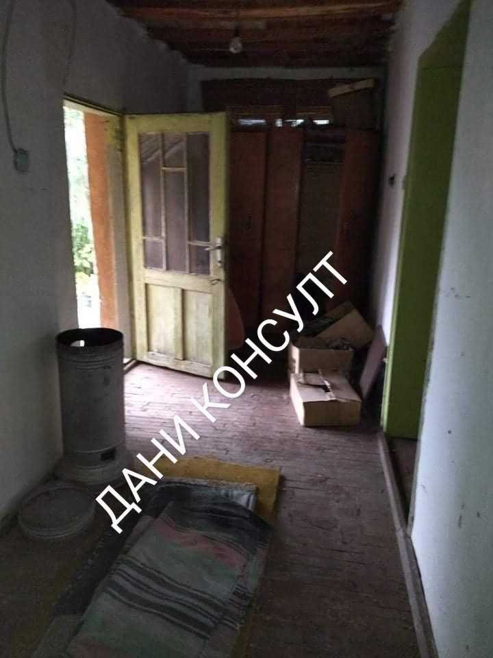 Двуетажна къща с двор в с. Българско Сливово, обл. Велико Търново