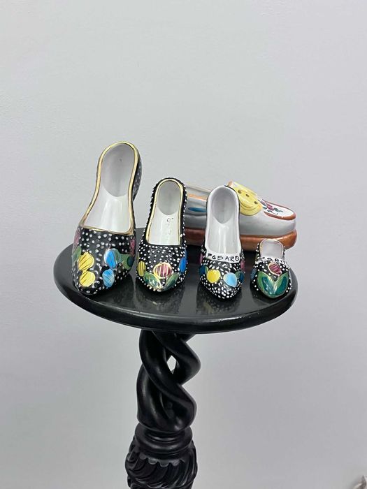 Set 5 bibelouri bibelou sub forma de pantofi ceramica DERUTA Italia