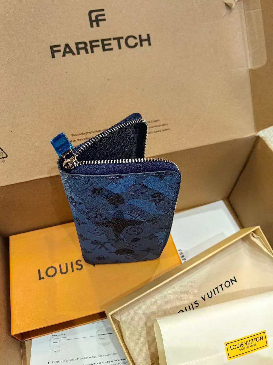 Портфейл louis vuitton