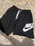 pantaloni nike model 2025