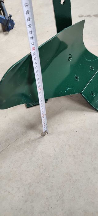 Plug verde simplu pentru motocultor