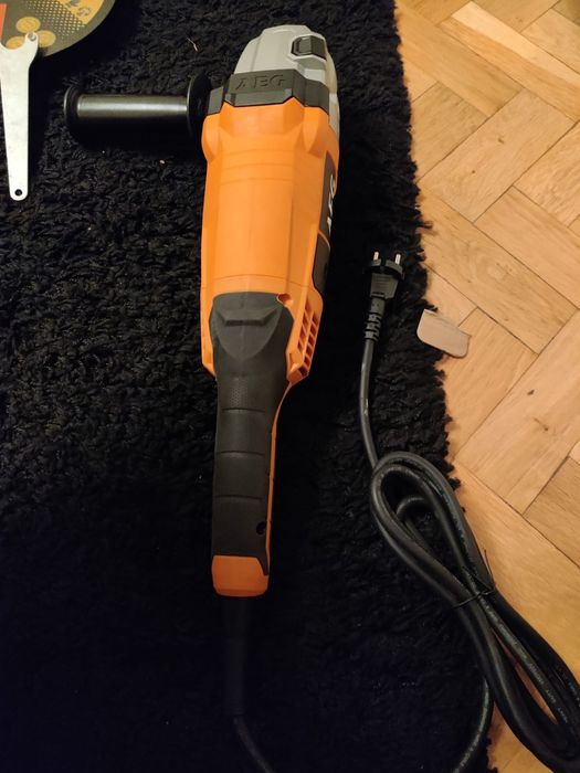 Polizor unghiular mare
WS 22-230