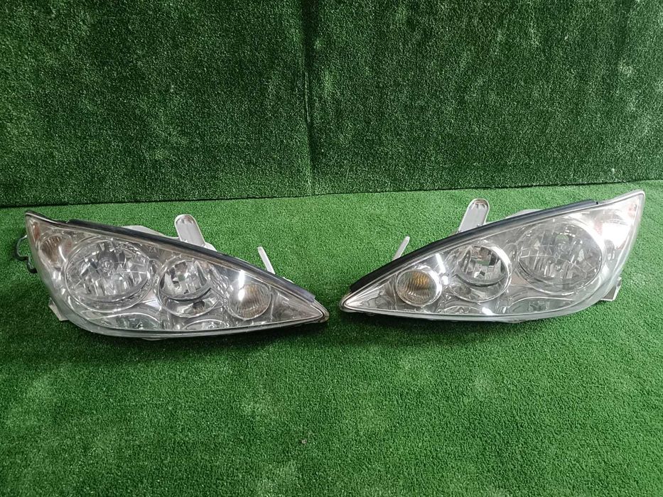 Оригинальные фары от Toyota Camry 35, Американец