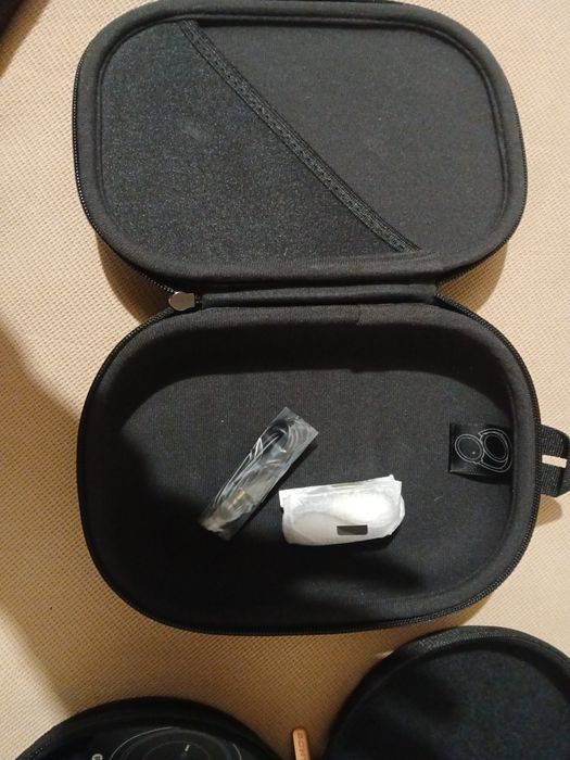 Husa pt casti audio Bose si Sony