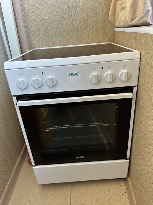 Продам, электрическая плита, стеклокерамика.