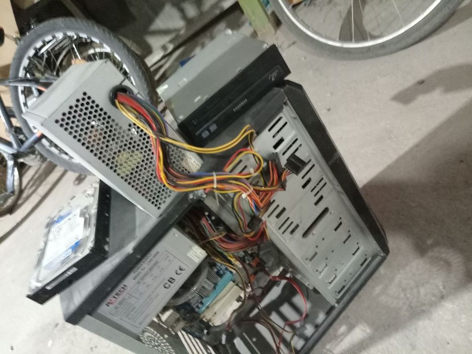 Компютер арзонга сотилади