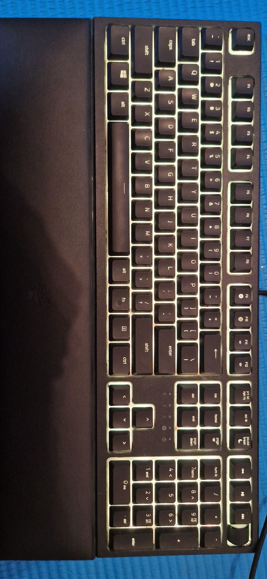 Tastatura razer ornata v2+palm rest