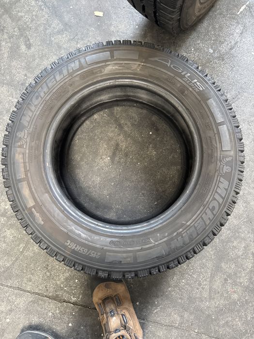 215/65/16C Michelin M+S