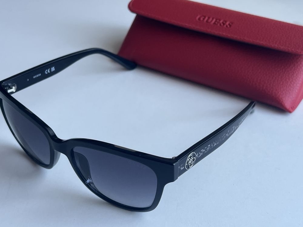Дамски слънчеви очила GUESS