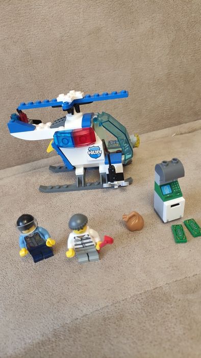 LEGO Juniors 10720 - Преследване с полицейски хеликоптер