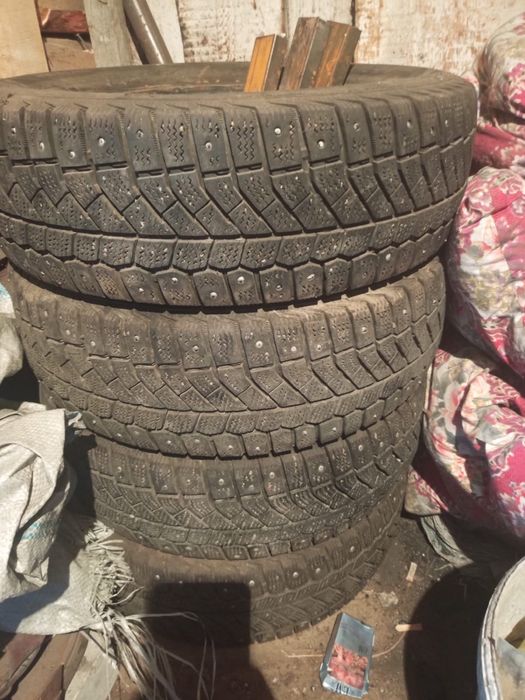 Продам Зимние шина 185/65/14 состояние хорошие цена130000