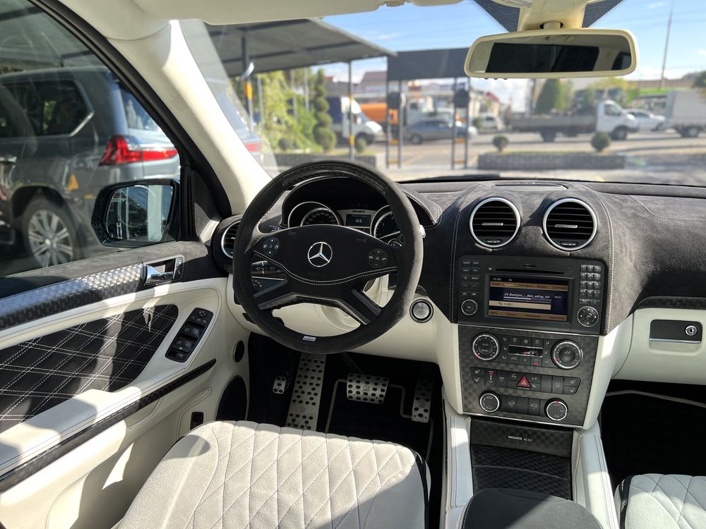 Mercedes Benz GL-Brabus 6.1L автосалон dubai