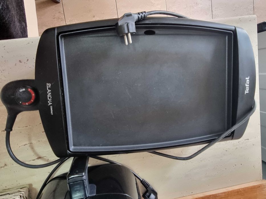 Vand air fryer si gratar electric