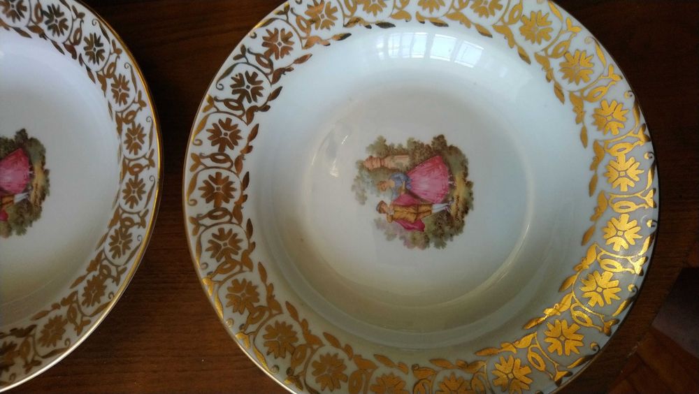 Рисувани порцеланови чинии