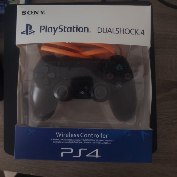 PlayStation 4 , negociabil