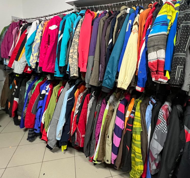 Geaca ski Pantaloni ski mai multe modele