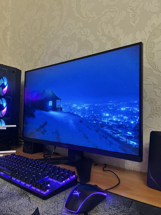 Black MSI MAG 274QF “27” 240hz 0.5ms