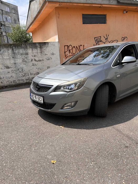 Opel Astra J 2010 Diesel